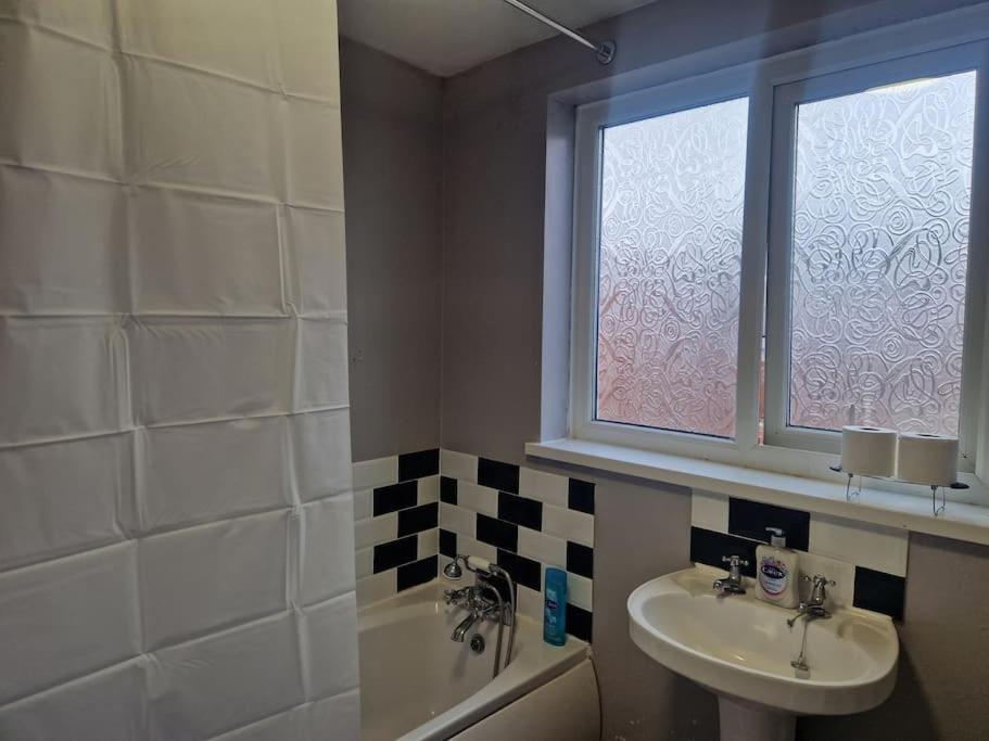 Primos Place - 2 Bedroom In Ashington Ashington  Esterno foto